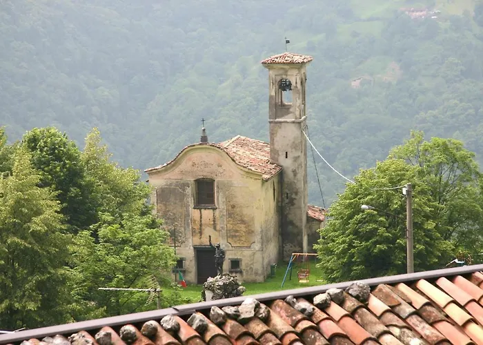 Casa Torre 3* Ono Degno